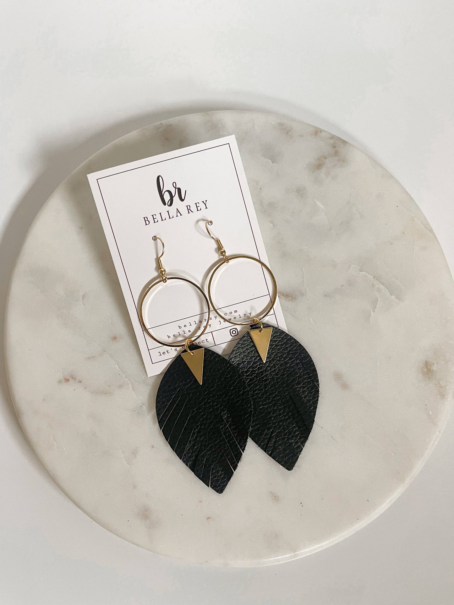 Stacy Leather Earrings {black}