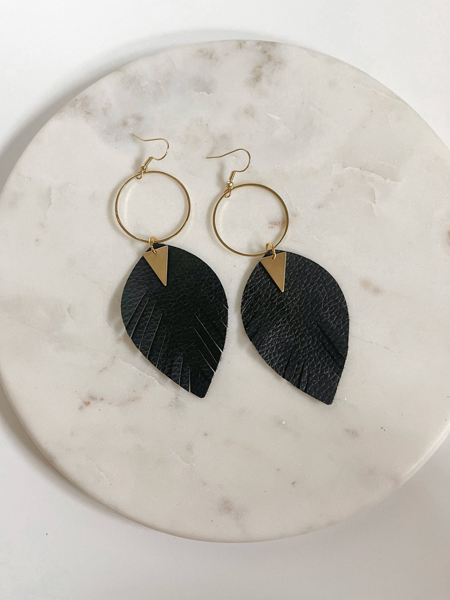 Stacy Leather Earrings {black}